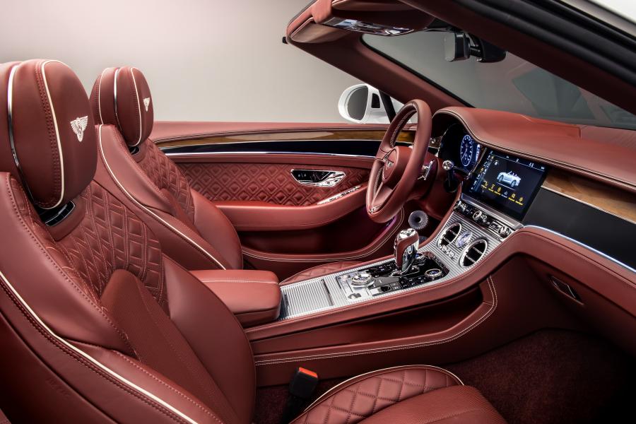 Интерьер Bentley Continental GT Convertible 2019 года  (WW) (фото 39 из 46)
